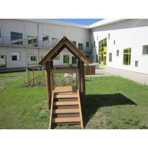 Legehus i robiniatr� med 2 ramper