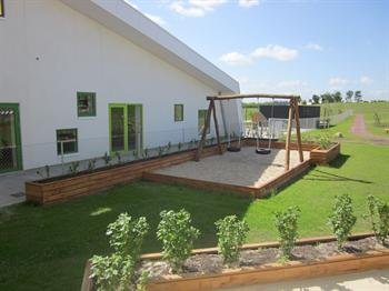 Robinia gynge med 2 d�ks�de