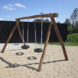 Robinia gynge med 2 d�ks�de