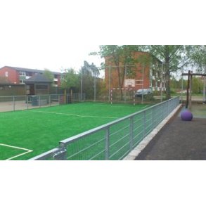 Multibane med kunstgr�s som bel�gning