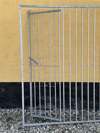 Hundeg�rd, 8 cm balustreelement, bredde 200 cm med l�ge