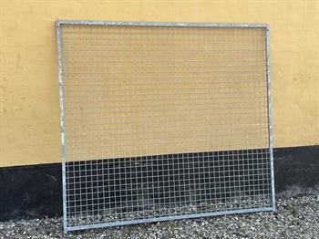 Komplet hundeg�rd 4 x 4 m i tr�dnet - til opstilling af v�g
